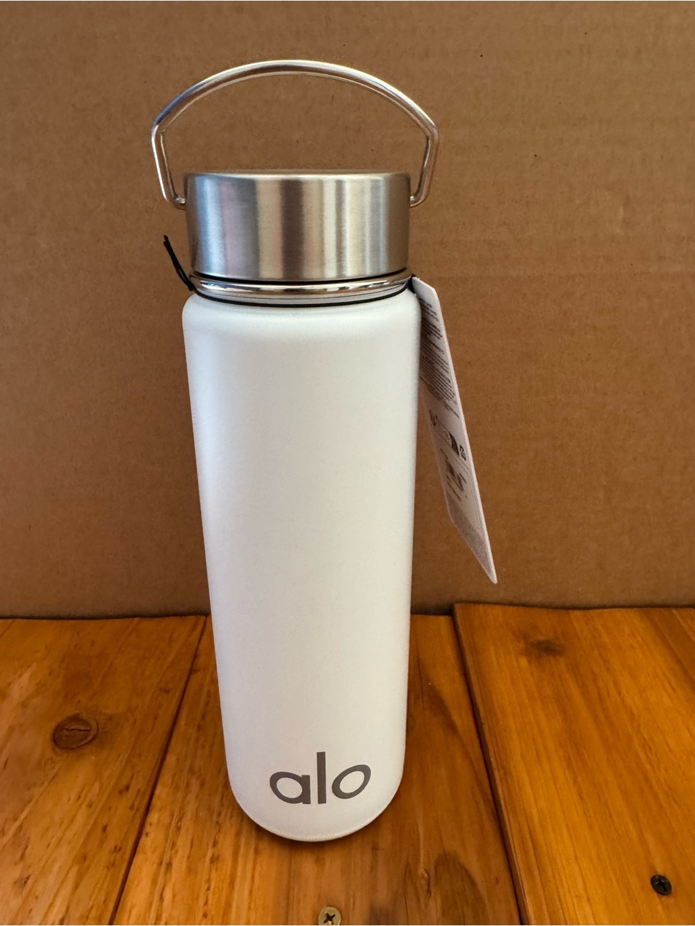 ALO Yoga White Stainless Steel Water Bottle with Silver Cap-$50 OBO